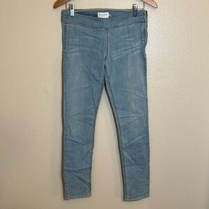 NWT Gilly Hicks Sydney Cheeky Stretch Jeans